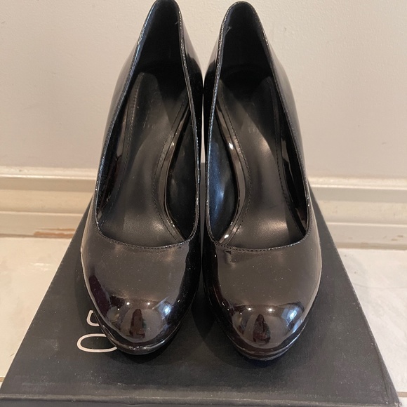 LOCALE Pegabo Black Patent Heels Size 37 - Picture 1 of 5